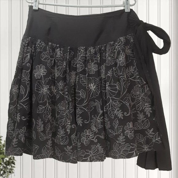 7 | Smart Set | Sashed Floral Circle Skirt - Picture 2 of 5